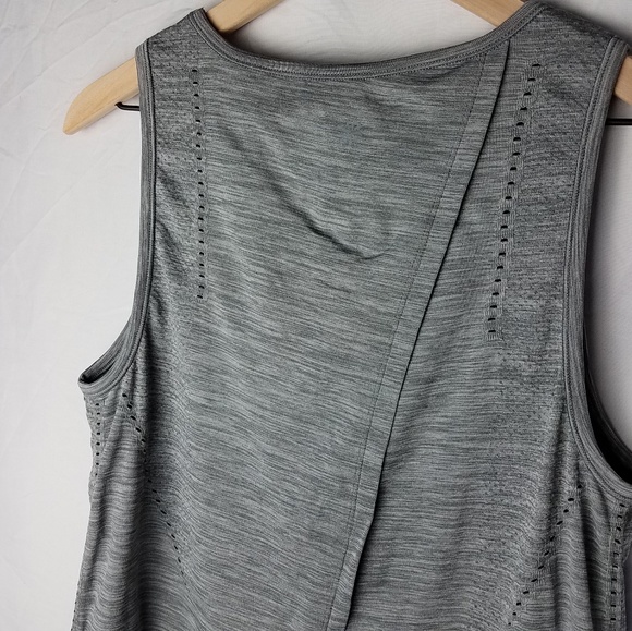 *SOLD* Athleta Heathered Gray Sleeveless Top Large - Picture 8 of 8
